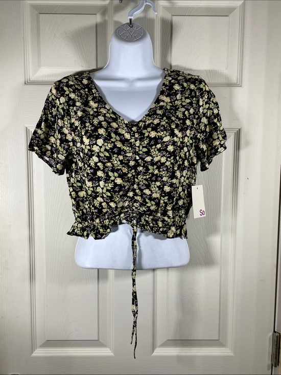 SO Tops - SO Black V-Neck Cropped Floral Tie-Hem Top